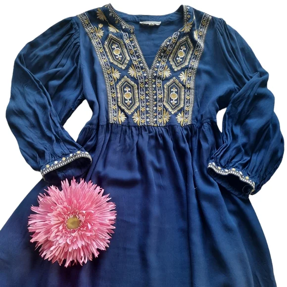 solitaire embroidered dress SOLITAIRE Three-quarter Sleeve Floral Embroidered Cutout Dress – VinNews  Recommendations main image 1